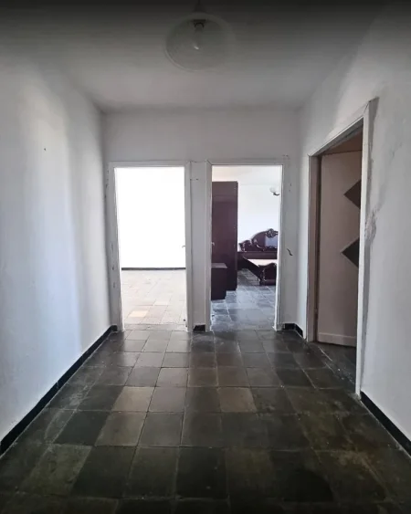 Tirane, shitet apartament 2+1 Kati 5, 75 m² 94.000 € (Ali Demi)