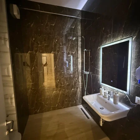 Tirane, shitet apartament 2+1+Ballkon Kati 4, 110 m² 286.000 € (Square21)