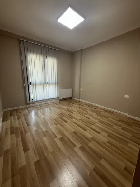 Tirane, shitet apartament 2+1+Ballkon Kati 4, 110 m² 286.000 € (Square21)