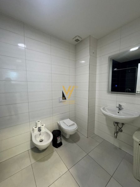 Tirane, jepet me qera apartament 1+1+Ballkon Kati 2, 75 m² 750 € (KOMPLEKSI OLIMPIK)