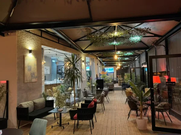 Tirane, jepet me qera lokal Kati 0, 220 m² 1.200 € (RRUGA MIHAL GRAMENO)