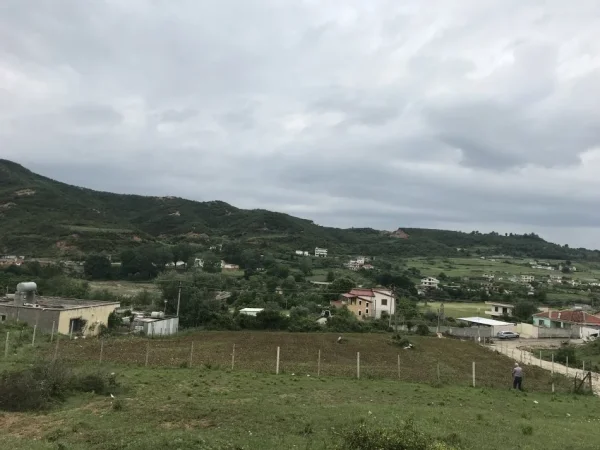 Tirane, shes toke , 2.000 m² (Rruga Myslym Keta, Tirane)