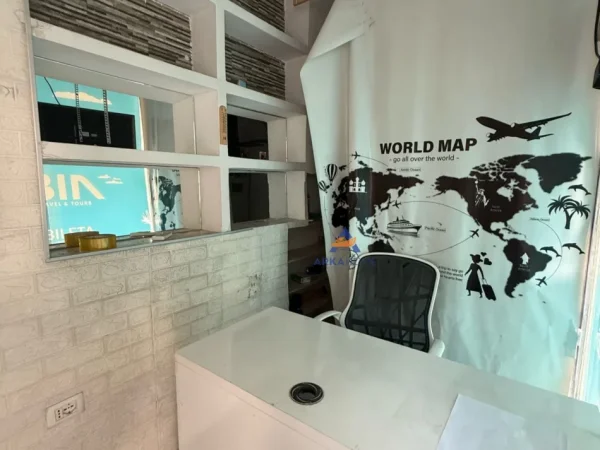 Tirane, jepet me qera dyqan Kati 0, 8 m² 250 € (RRUGA MUHAMET GJOLLESHA,VASIL SHANTO)