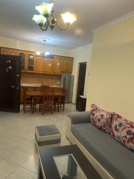 Tirane, jepet me qera apartament 1+1+Ballkon , 56 m² 79.000 € 