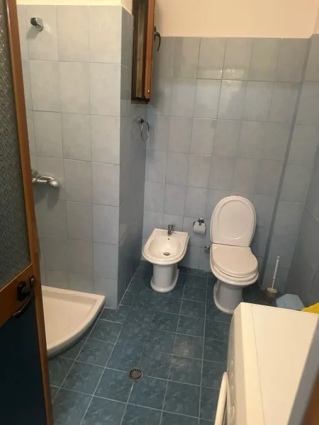 Tirane, shitet apartament 1+1+Ballkon , 56 m² 79.000 € 