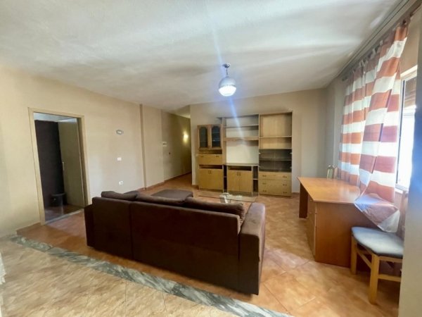 Tirane, shitet apartament 1+1+Aneks+Ballkon Kati 7, 75 m² 170.000 € (Elbasanit afer Lion Park)
