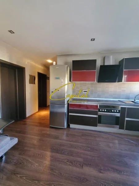 Tirane, jepet me qera apartament 2+1 Kati 4, 80 m² 650 € (RRUGA HOXHA TAHSIM)