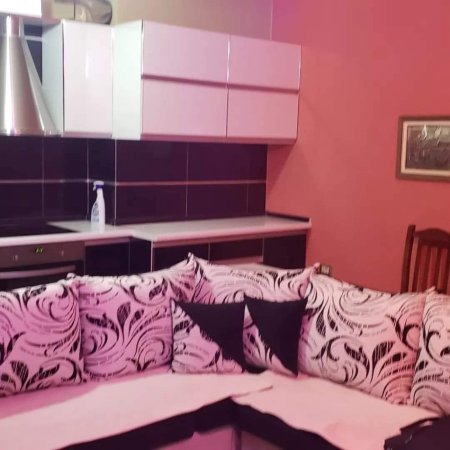 Tirane, jepet me qera apartament 1+1 tek Liqeni i Thate , Kati 4, 61 m² 500 €