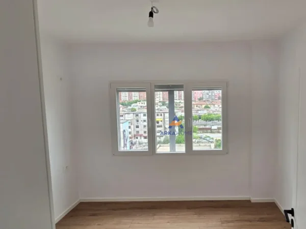 Tirane, shitet apartament 1+1+Ballkon Kati 7, 53 m² 115.000 € (TE RRUGA IRFAN TOMINI,PERBALL KOMPLEKSIT DELIJORGJI)