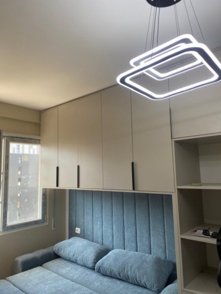 Tirane, jepet me qera garsonier Kati 2, 40 m² 350 € ( JEPET ME QERA SUPER GARSIONERE E MOBILUAR NE 5 MAJI SHUME AFER CONCORDIT.)