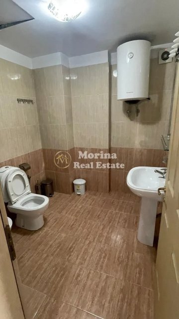 Tirane, jepet me qera ambjent biznesi Kati 6, 100 m² 1.000 € (Rruga e Elbasanit)
