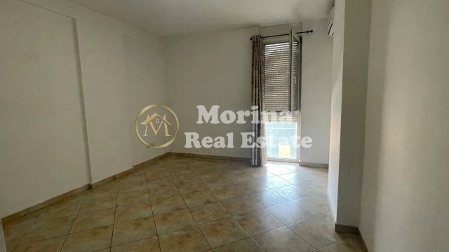 Tirane, jepet me qera ambjent biznesi Kati 6, 100 m² 1.000 € (Rruga e Elbasanit)