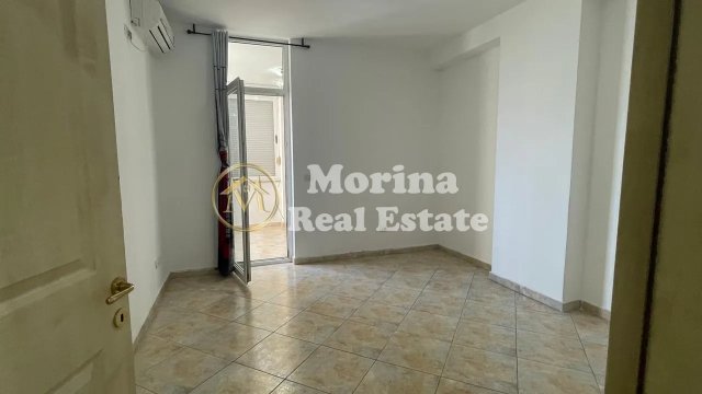 Tirane, jepet me qera ambjent biznesi Kati 6, 100 m² 1.000 € (Rruga e Elbasanit)
