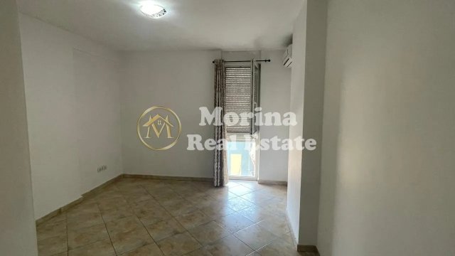 Tirane, jepet me qera ambjent biznesi Kati 6, 100 m² 1.000 € (Rruga e Elbasanit)