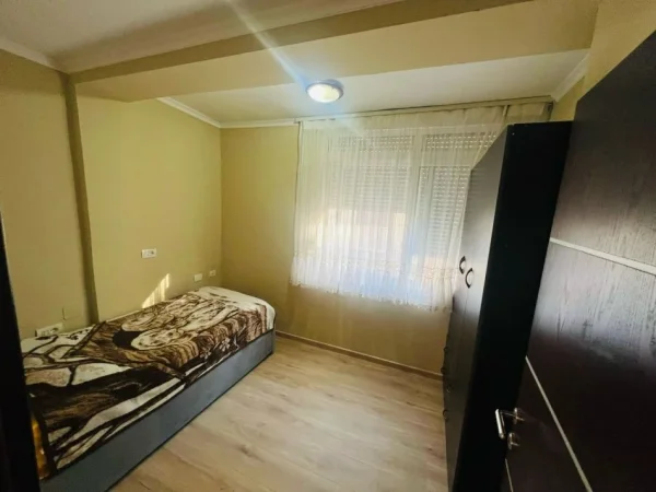 Tirane, jepet me qera apartament 2+1 Kati 4, 90 m² 600 € (JEPET ME QERA SUPER APARTAMENT 2+1 PRANË STADIUMIT DINAMO &amp; SHESHIT WILSON)