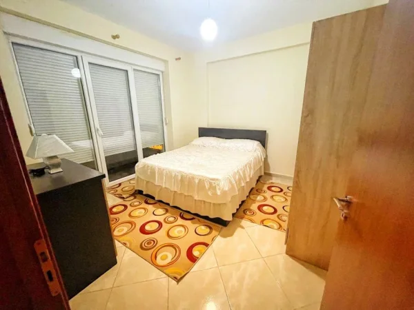 Tirane, jepet me qera apartament 2+1+Ballkon Kati 2, 87 m² 550 € (LIQENI I THATE)