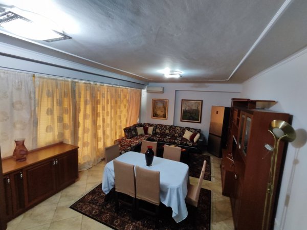 Tirane, jepet me qera apartament 2+1+Ballkon Kati 3, 80 m² 850 € (Kompleksi Delijorgji)
