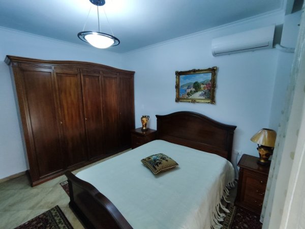 Tirane, jepet me qera apartament 2+1+Ballkon Kati 3, 80 m² 850 € (Kompleksi Delijorgji)