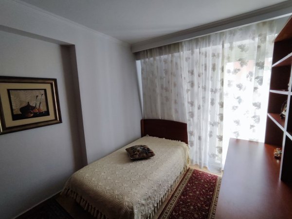 Tirane, jepet me qera apartament 2+1+Ballkon Kati 3, 80 m² 850 € (Kompleksi Delijorgji)