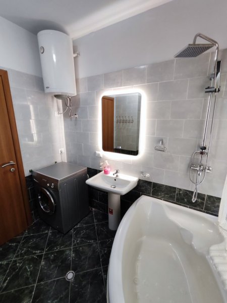 Tirane, jepet me qera apartament 2+1+Ballkon Kati 3, 80 m² 850 € (Kompleksi Delijorgji)