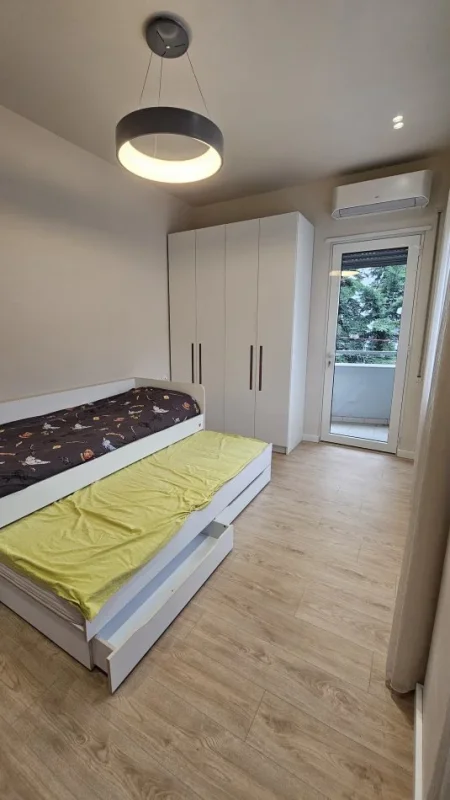 Tirane, shitet apartament 3+1+Aneks+Ballkon Kati 2, 118 m² 320.000 € (RRUGA PETI)