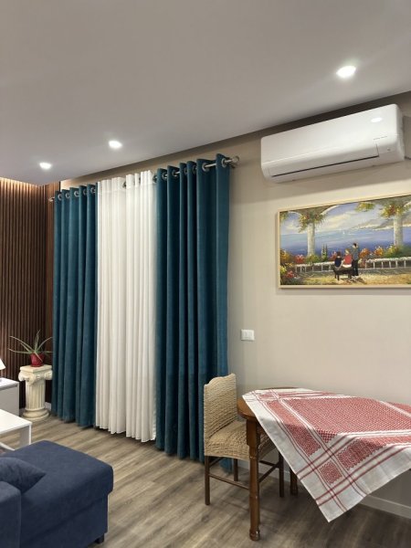 Tirane, jepet me qera apartament 1+1+Ballkon Kati 3, 650 € (9 Kateshet, Tirane)