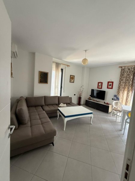 Tirane, jepet me qera apartament 1+1+Ballkon Kati 5, 70 m² 450 € (Rruga Dibrës/Pranë Spitalit Amerikan 2)