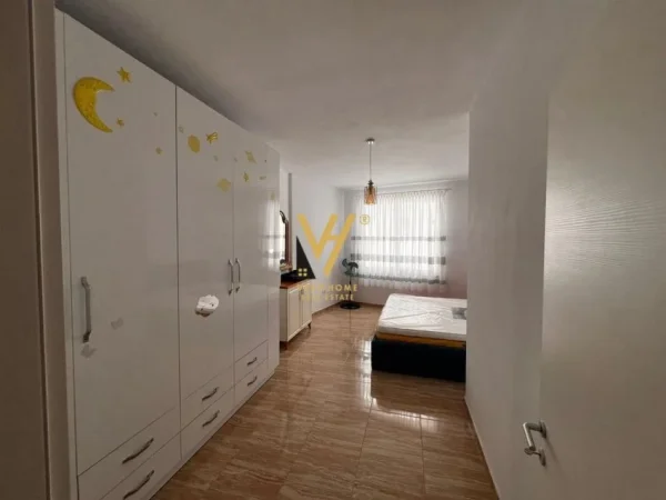 Tirane, jepet me qera apartament 3+1+Ballkon Kati 4, 130 m² 600 € (ASTIR)