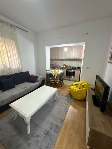 Tirane, shitet apartament 3+1+Ballkon Kati 1, 106 m² 175.000 € (BRRYLI)