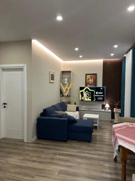 Tirane, jepet me qera apartament 1+1+Ballkon Kati 3, 70 m² 650 € (RRUGA RIZA JASA)