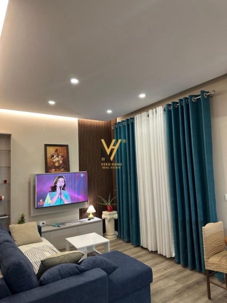 Tirane, jepet me qera apartament 1+1+Ballkon Kati 3, 70 m² 650 € (RRUGA RIZA JASA)
