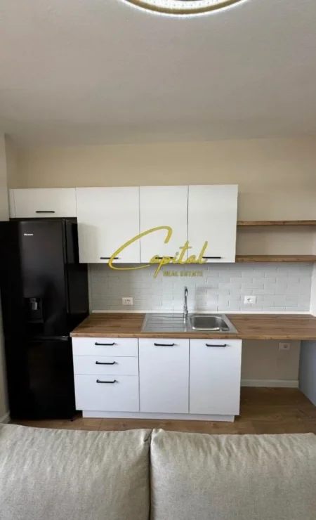 Tirane, jepet me qera apartament 2+1 Kati 5, 70 m² 650 € (21 DHJETORI)