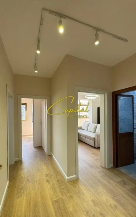 Tirane, jepet me qera apartament 2+1 Kati 5, 70 m² 650 € (21 DHJETORI)