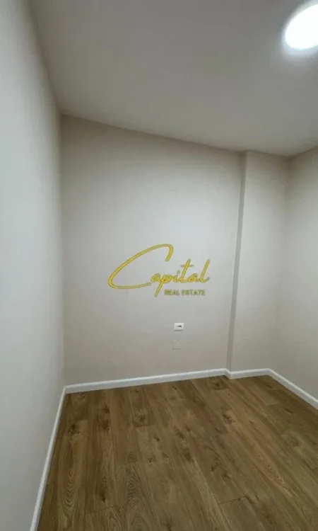 Tirane, jepet me qera apartament 2+1 Kati 5, 70 m² 650 € (21 DHJETORI)