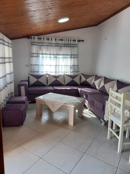 Tirane, jepet me qera apartament 2+1+Ballkon Kati 3, 92 m² 400 € (Kryqezimi i rruges "Andon Frasheri" me rrugen "Bruzi")