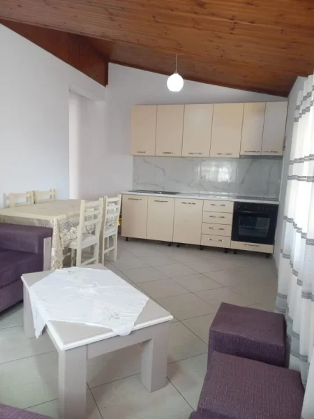 Tirane, jepet me qera apartament 2+1+Ballkon Kati 3, 92 m² 400 € (Kryqezimi i rruges "Andon Frasheri" me rrugen "Bruzi")