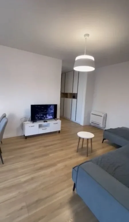 Tirane, jepet me qera apartament 1+1+Ballkon Kati 4, 62 m² 700 € (rruga e durresit)