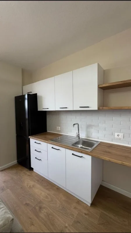 Tirane, jepet me qera apartament 2+1 Kati 6, 70 m² 650 € (21 dhjetori)