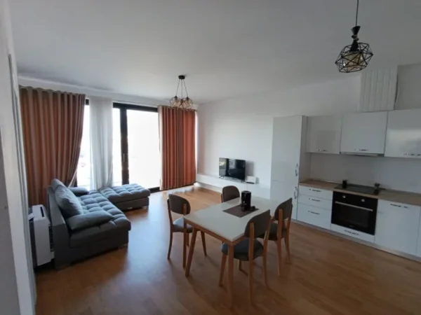 Tirane, jepet me qera apartament 2+1+Aneks+Ballkon Kati 9, 85 m² 700 € (Ura big market perball kristal ceneter ballkon & verande)