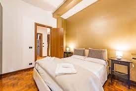 Tirane, jepet me qera apartament 1+1 Kati 8, 68 m² 400 € (fresku)