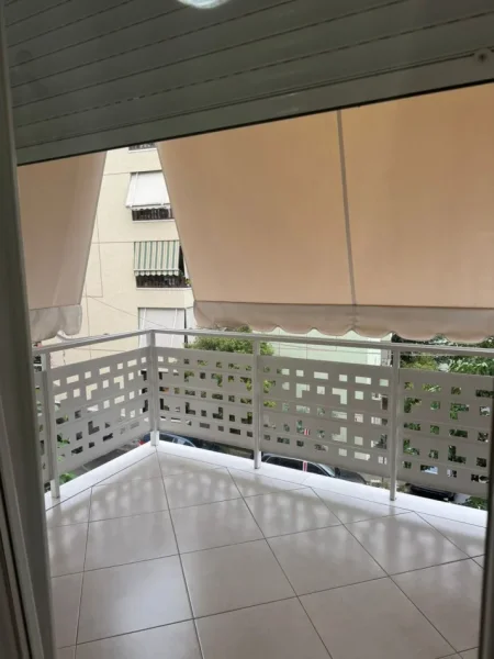 Tirane, jepet me qera apartament 2+1+Aneks+Ballkon Kati 2, 92 m² 600 € (2+1+2 plus post parkimi pran kopshtit botanik)