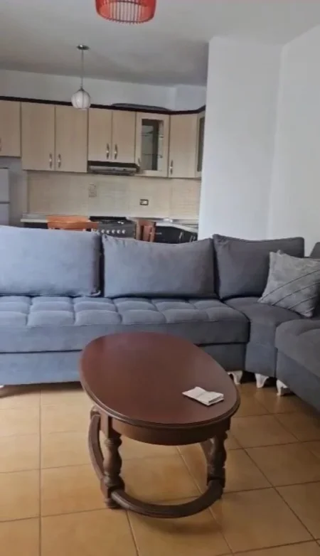 Tirane, jepet me qera apartament 2+1 Kati 8, 80 m² 700 € (vasil shanto)