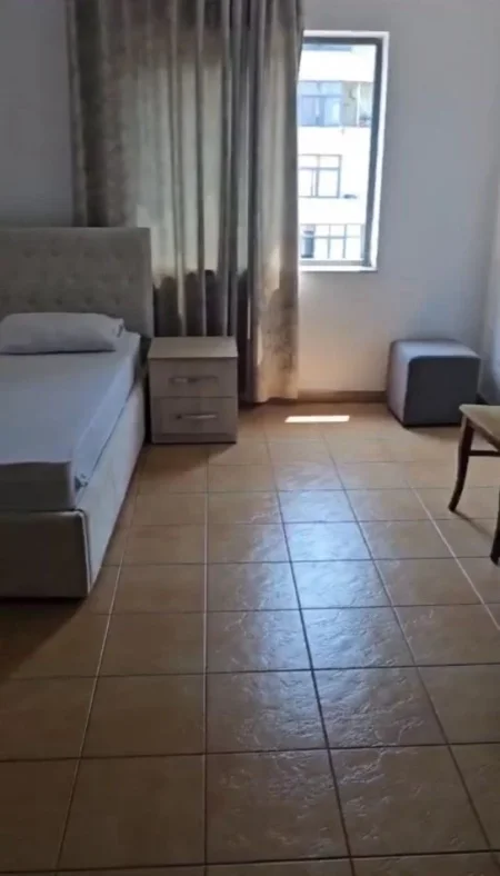 Tirane, jepet me qera apartament 2+1 Kati 8, 80 m² 700 € (vasil shanto)