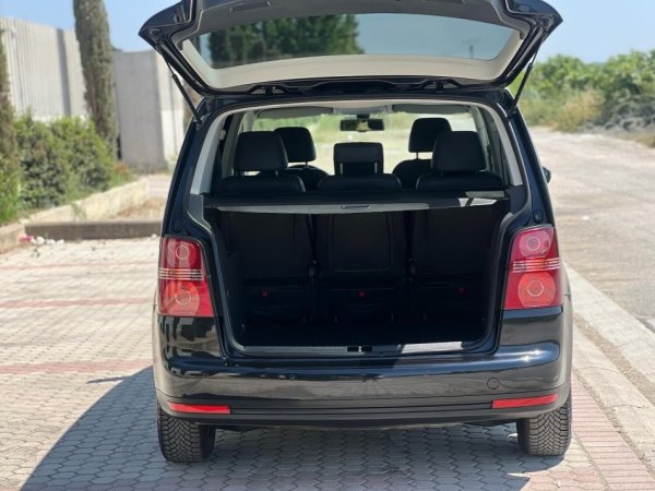 VW TOURAN 1.9 NAFTE 👉 2010 👈 kambio AUTOMATIKE - 6.200 €