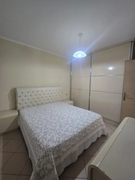 Rr. ZALLIT, Selite,Tirane, jepet me qera apartament 1+1+Ballkon Kati 4, 65 m² 450 €