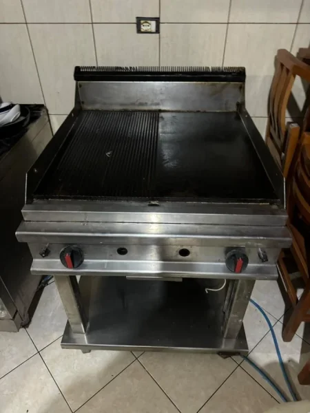 Fier, shes Shiten paisje per restorante/bare