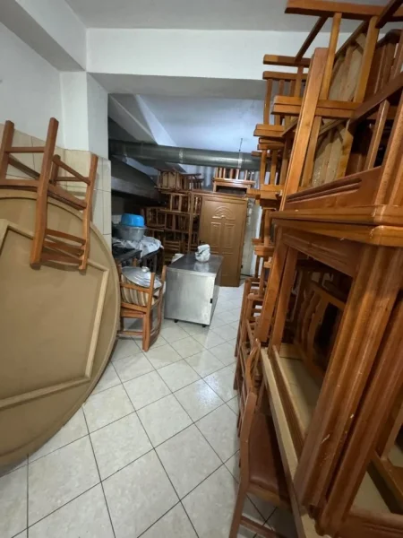 Fier, shes Shiten paisje per restorante/bare