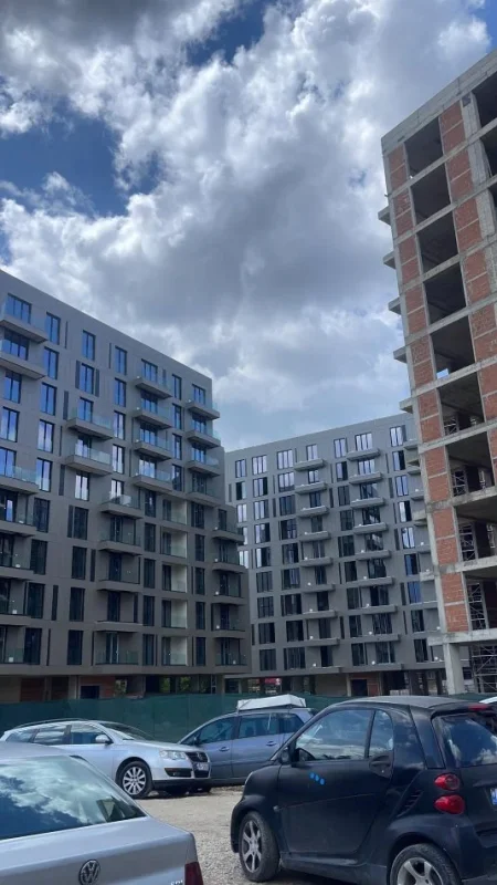 Tirane, shitet apartament 1+1+Ballkon Kati 4, 76 m² 135.000 € (Golden Gate, Ali Demi)