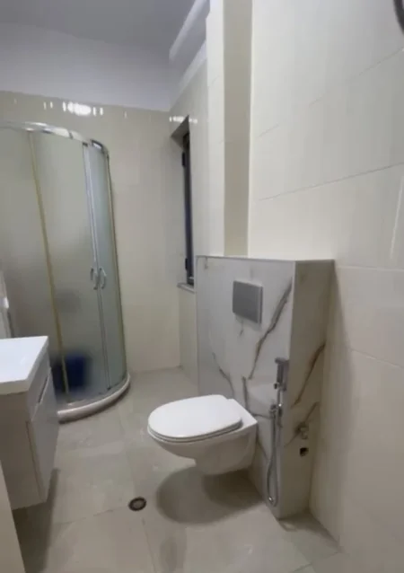 Tirane, shes apartament 1+1 Kati 4, 130.000 €