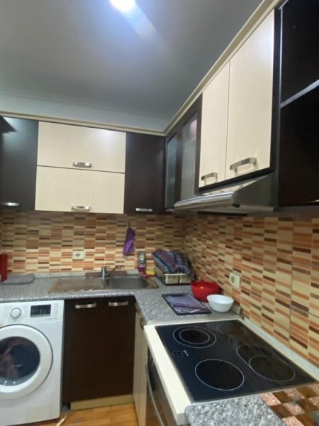 Tirane, shitet apartament 1+1 Kati 2, 50 m² 75.000 € (laprake)